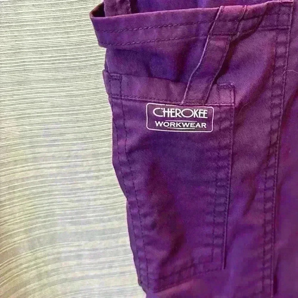 Cherokee scrub set - Picture 4 of 4